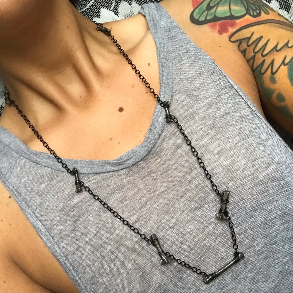 Long bone necklace - Picture 4 of 5